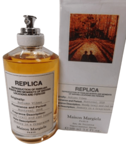 Autumn Vibes by Maison Martin Margiela is a Woody Spicy fragrance for women and men. Autumn Vibes was launched in 2021. The nose behind this fragrance is Fanny Bal. Top notes are Cardamom and Pink Pepper; middle notes are Nutmeg, Maple and Carrot Seeds; base notes are Cedar and Mos